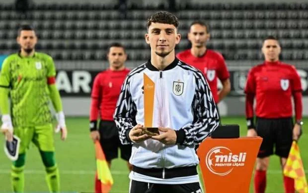 "Neftçi"nin futbolçusu mükafatlandırıldı 
