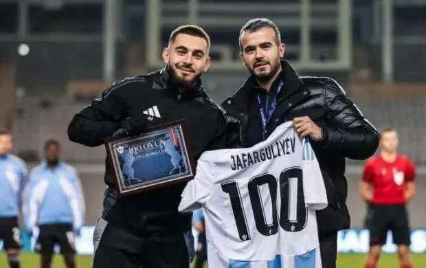 "Qarabağ"ın futbolçusu mükafatlandırıldı 