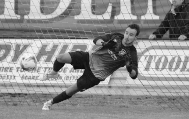 İngilis qolkiper faciəli şəkildə dünyasını dəyişdi 