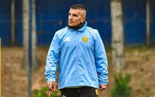 Renat Dadaşov baş məşqçisiz qaldı 