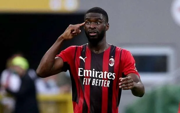"Milan"ın mərkəz müdafiəçisi iş yerini dəyişmək üzrədir 