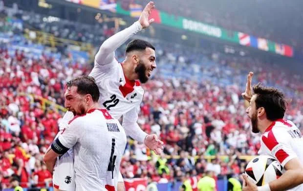 Gürcüstan millisinin üzvü bu qiymətə İstanbul nəhənginə keçir - MƏBLƏĞ 