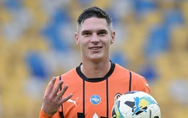 Ukraynanın ən yaxşı futbolçusu açıqlandı 