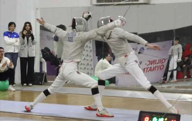 Qılıncoynatma üzrə Azərbaycan birinciliyinə yekun vuruldu 