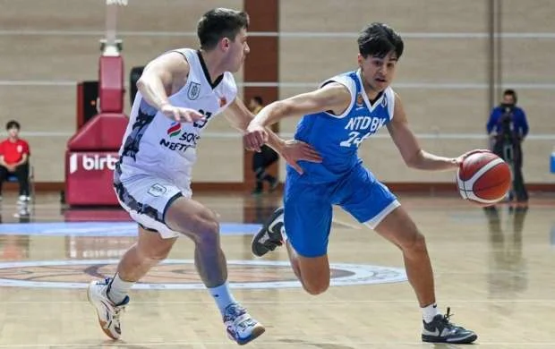 NTD Hüseynlini göndərdi 