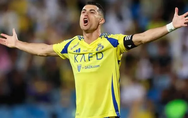 Ronaldu dünyada bunu bacaran ilk futbolçu oldu 
