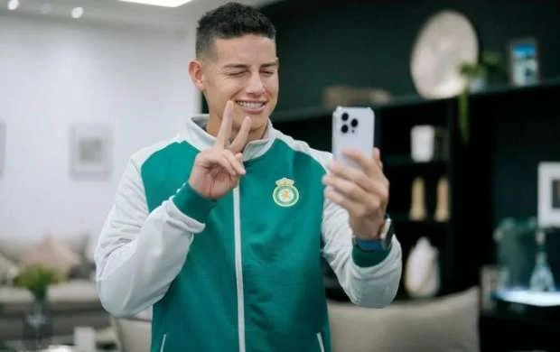 Xames Rodrigesin yeni klubu bilindi - Ulduz futbolçu qladiator kimi təqdim olundu 