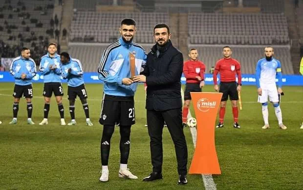 "Qarabağ"ın futbolçusu mükafatlandırıldı 