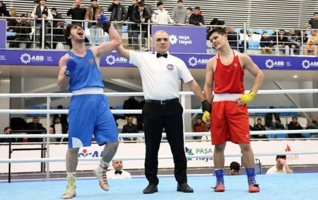 Gənc boksçular arasında Azərbaycan birinciliyinin qalibləri bəlli oldu 
