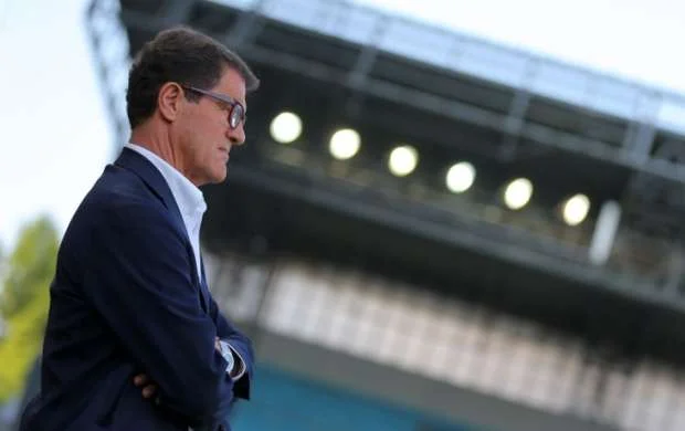 Kapello "Milan"ın baş məşqçisini futbolçu ilə əlbəyaxa olduğuna görə qınadı 
