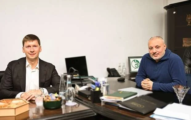 Latviya Virsliqasının prezidenti Peşəkar Futbol Liqasının qonağı oldu 
