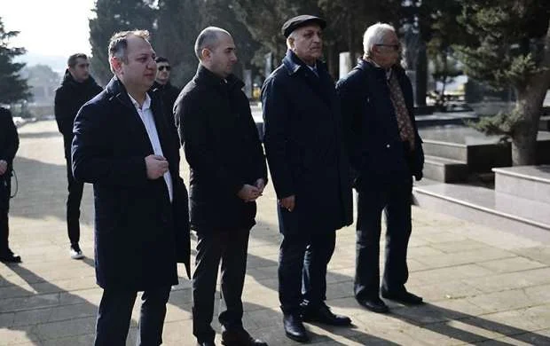 Rövşən Nəcəf tapşırıq verdi - Tofiq Bəhramovun xatirəsinə həsr olunmuş tədbirlər keçiriləcək 