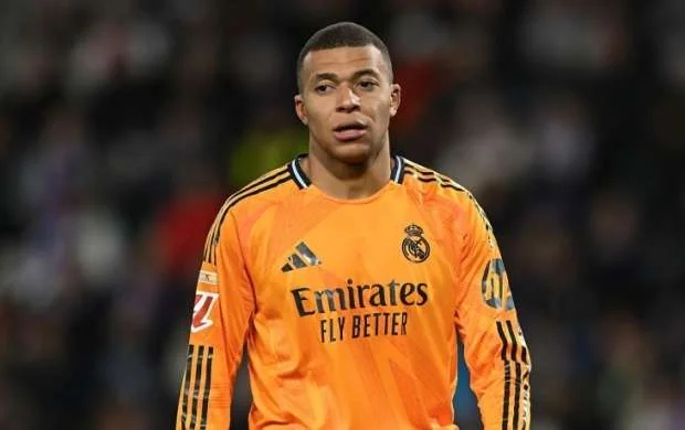 "Mbappe mərkəz hücumçusu mövqeyində oynaya bilmir" - Kriştianu Ronaldu 