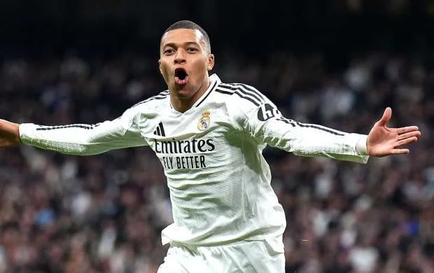 Mbappe sabiq komanda yoldaşını "Real"a gətirmək istəyir 