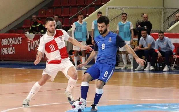 Millimizin üzvü azarkeşlərə səsləndi: "Tribunanın hər hayqırtısı..." 