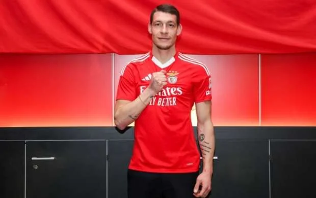 Andrea Belotti "Benfika"da - RƏSMİ 