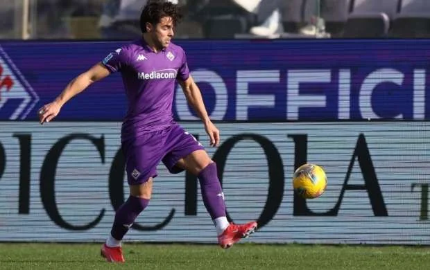 "Fiorentina"nın hücumçusu "Milan"da - RƏSMİ 