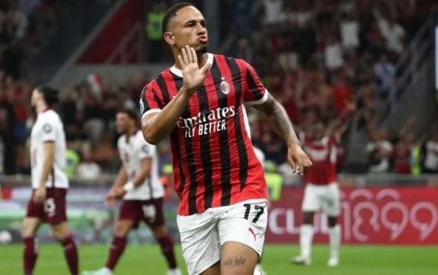 İsveçrə millisinin üzvü "Milan"dan getdi - RƏSMİ 