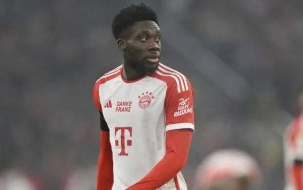 "Bayern Münhen" Devislə müqavilə yenilədi 