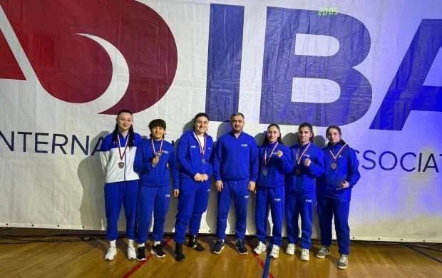 Boksçularımız Serbiyadan 6 medalla döndülər 