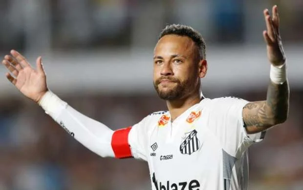 Neymar "Santos"da qol hesabını açdı - VİDEO 