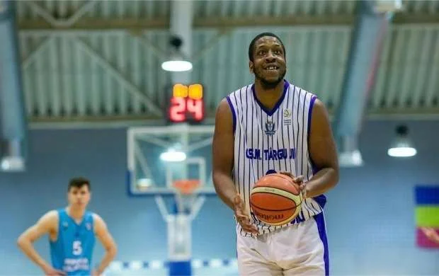NTD amerikalı basketbolçu ilə gücləndi 