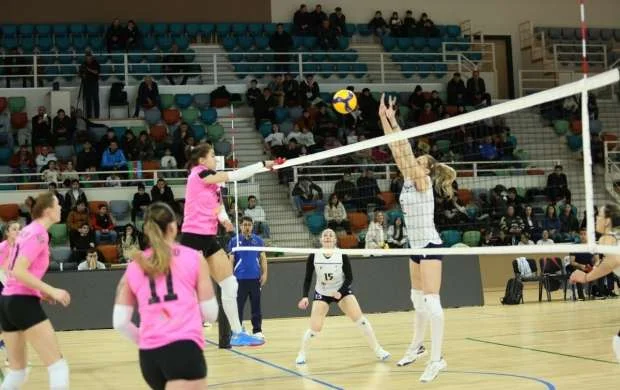 Yüksək Liqa: "Gəncə" evdə uduzdu 