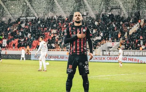 Coşqun sonda yada düşdü, komandası... 