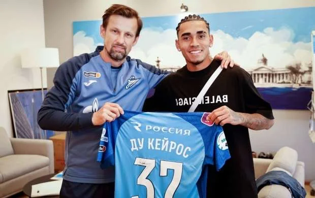 "Zenit"in yarımmüdafiəçisi Braziliya klubuna keçdi -RƏSMİ 