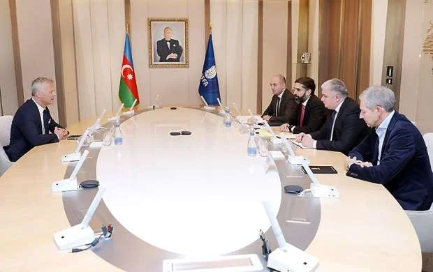 AFFA prezidenti UEFA Hakimlər Komitəsinin üzvü ilə görüşdü 