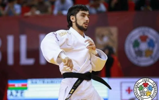 "Böyük Dəbilqə": Bayramov finalda uduzdu 