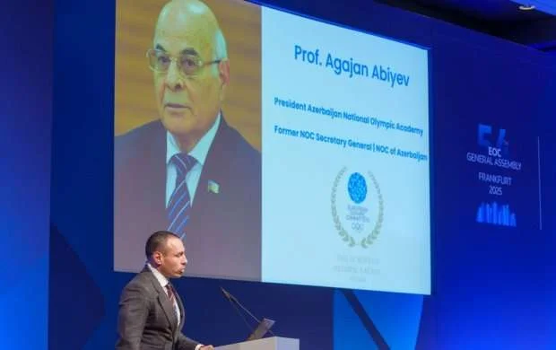 Ağacan Abiyevə "Olimpiya Çələngi" mükafatı verildi 