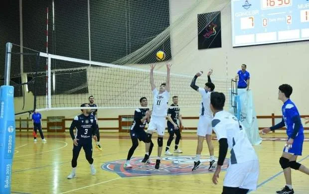 Lider "Gənclər"i asanlıqla yendi 