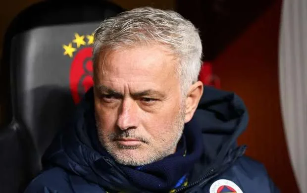 "Reyncers" çox bayram etməsin, cavab görüşü də var" - Mourinyu 
