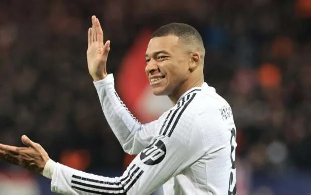 Mbappe braziliyalı Ronaldonu geridə qoydu, Ronalduya çatmağa az qaldı 