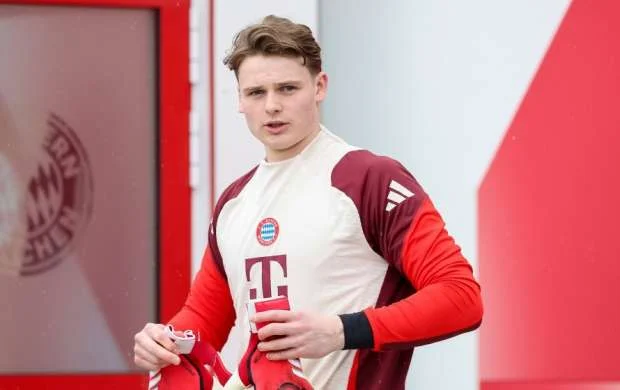 "Bayern Münhen"in qapıçısı zədələndi 