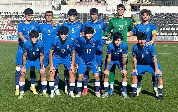 AÇ: U-17 son sınağına çıxır 