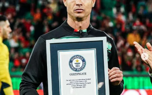 Ronaldu "Ginnesin Rekordlar Kitabı"na düşdü - FOTO 