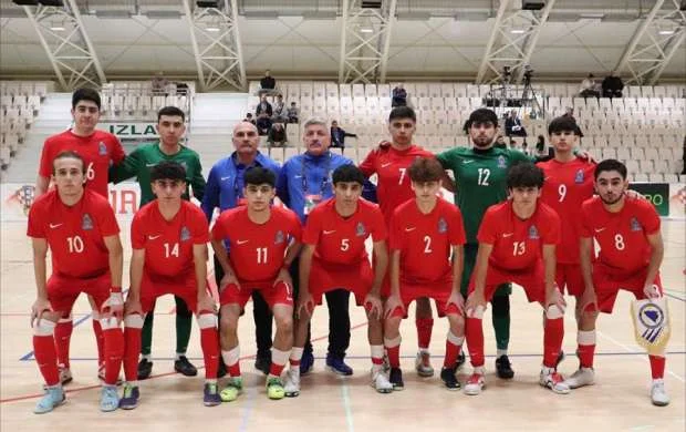 Azərbaycan yığması meydan sahibinə qarşı 