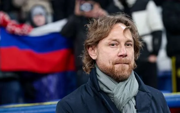 Karpin niyə hokkeyi yox, futbolu seçib? - Özü açıqladı 