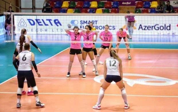 Lider autsayderi "şapalaqladı" 