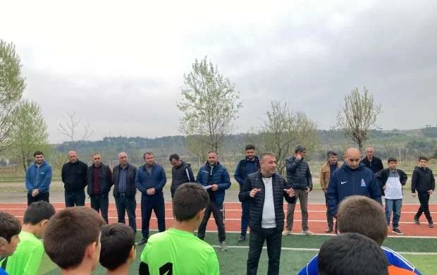 U-10 və U-12 liqalarının seçilənləri Tovuzda mükafatlandırıldı 