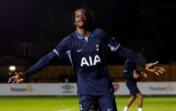 "Tottenhem"də yeni müqavilə 