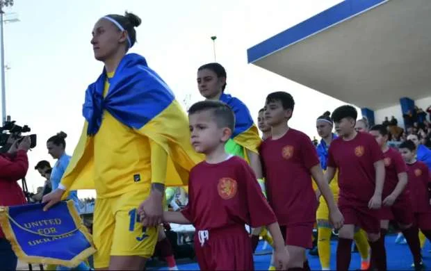 Qardaşı müharibədə ölən futbolçu milliyə gec qoşulacaq 