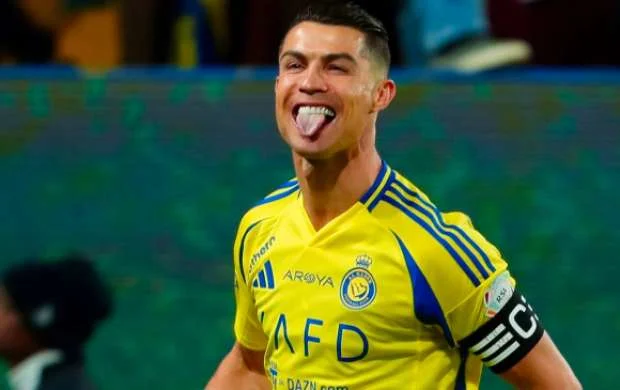 Ronaldu bunu 15 mövsüm bacarıb 