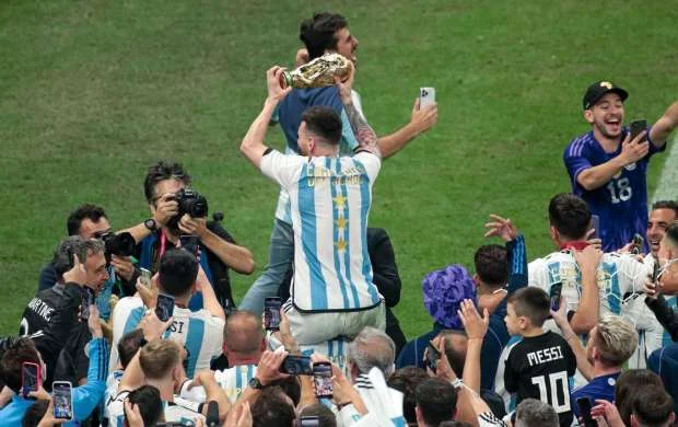 "Maradona şəxsiyyət idi, Messi isə..." - Marko van Basten 