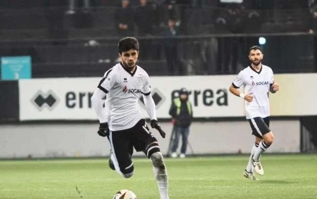 "Neftçi"nin yarımmüdafiəçisi zədələndi 