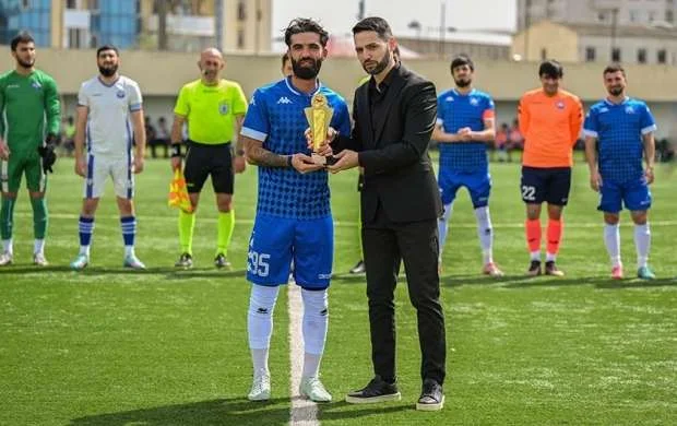 "Qusar"ın futbolçusu mükafatlandırıldı 