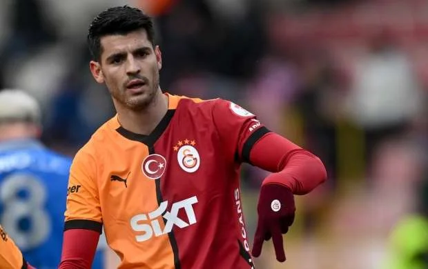 "Qalatasaray"ın ispan ulduzu gedir - Yeni iş yeri bilindi 