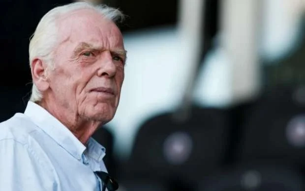 "Real Madrid"lə üçqat çempion olan məşqçi vəfat etdi 